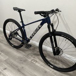 2022 Trek X-Caliber 29er MTB Size M/L 1x10 Speed 