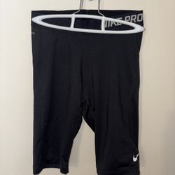 Nike Pro Base Layer Compression Shorts Size Women’s Small 11”