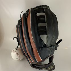 100 % leather baseball glove Made in Mexico