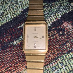 Geneva Quartz Diamond Watch runs 6050 Yellow band 6 diamonds 