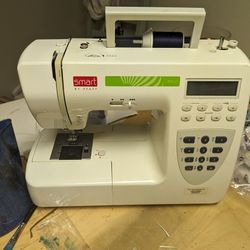 Sewing Machine, Smart By Pfaff 200c.
