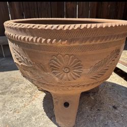 Vintage Grande Terracotta Spanish Architectural Pottery Tripod Planter 21x17