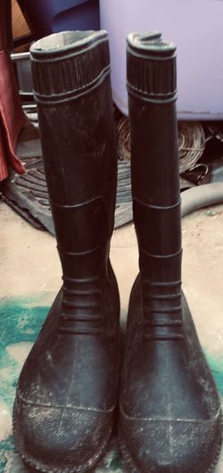 Rubber boots