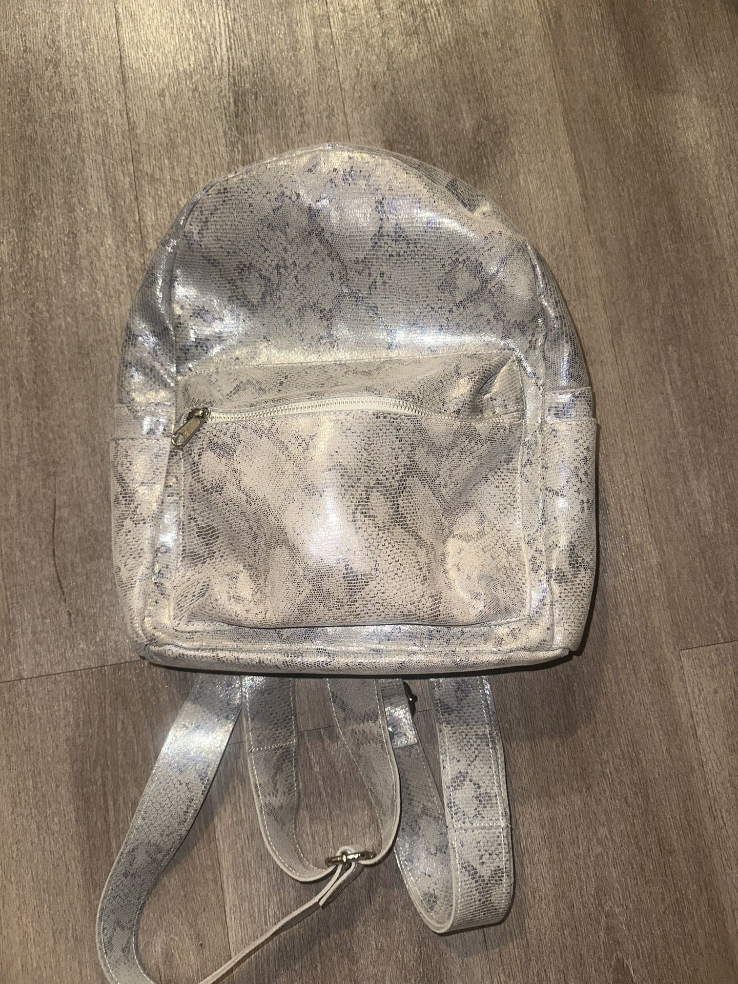 CoFi Metallic Suede Leather Backpack in Gray