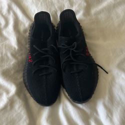 Black Yeezys 