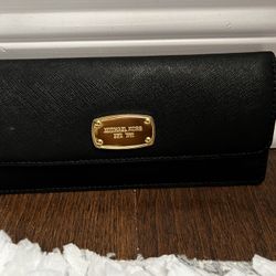 New Michael Kors Black Wallet