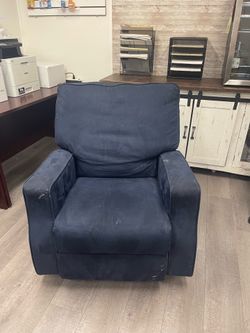 Free Delta Children Recliner Chair