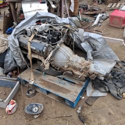 2009 Police interceptor engine and trans For Parts Only