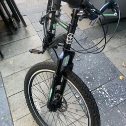 Mountain Bike Like New 26” 