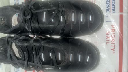 NIKE VAPORMAX SIZE 9