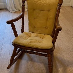 Wooden Rocking Chair 