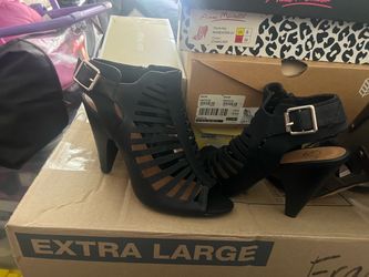 Women’s Boots / Heels Sizes 8 , 8.5, and 9 – Excellent Condition