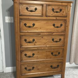 Solid Wood Rustic 5-Drawer Chest – Heavy, Sturdy, Great Condition