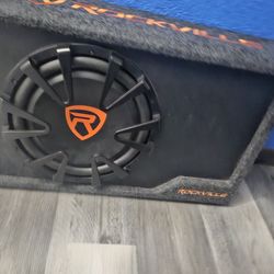 Rockville Amp Installed In It
