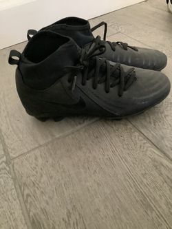 Size four Soccer cleats worn once or twice