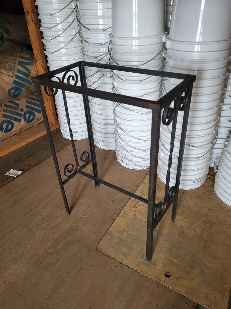 Iorn Aquarium Stand