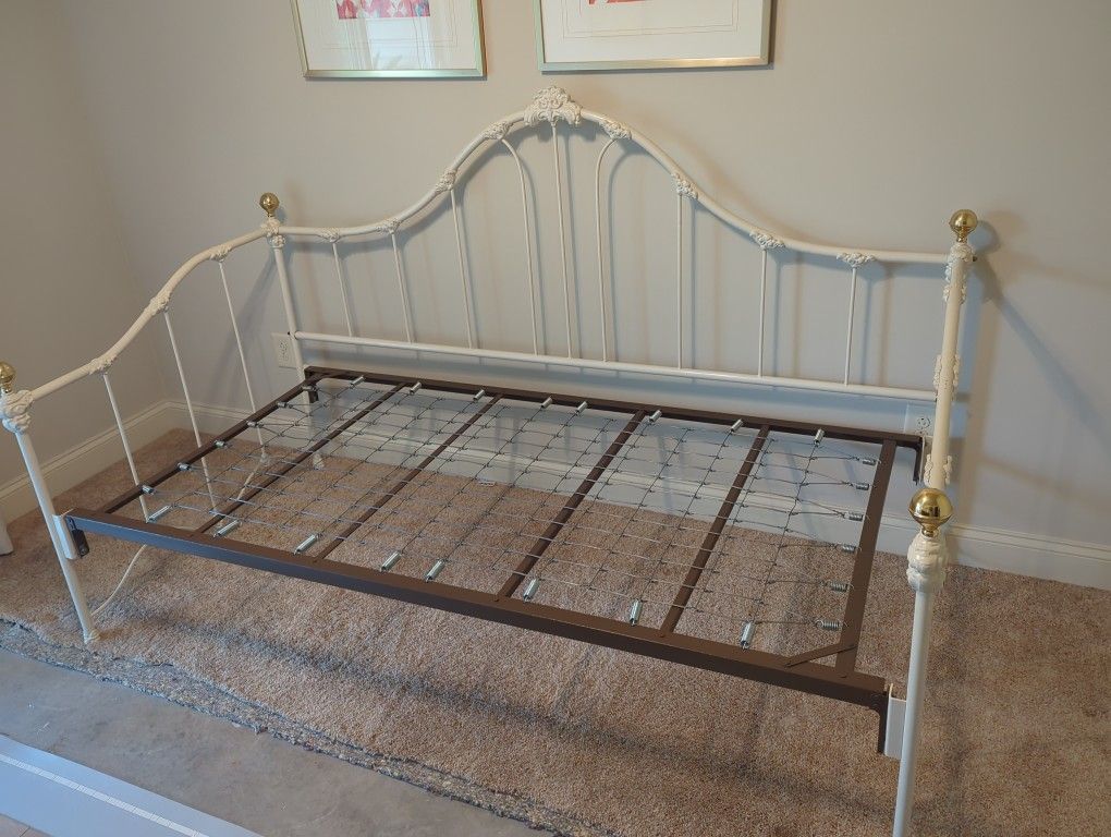 Day Bed Vintage 