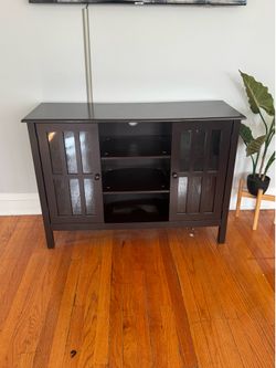 Entertainment center