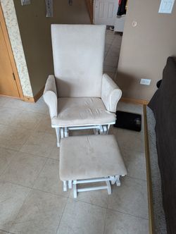 Nursery Glider/Rocking Chair And Ottoman