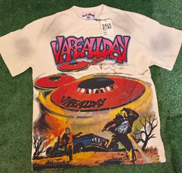 Valley Dreams VAREALLDAY UFO Graphic T-Shirt Cream Size M