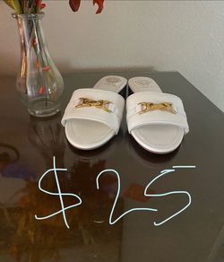 New Sandals For Sell Good Brand