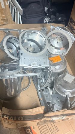 Halo Recessed Lighting Housing Units – Lot