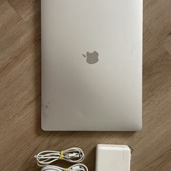 MACBOOK PRO 2018 only charging brick + cable (for parts/as-is)