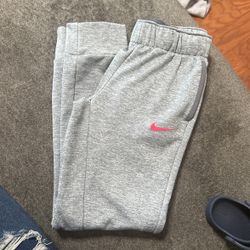 Medium Girls Nike Sweats 