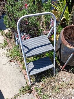 Step ladder 5.00