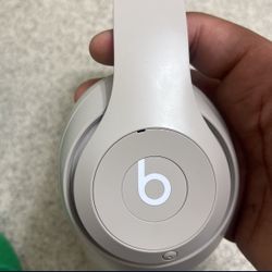 Beats Studio Pro 