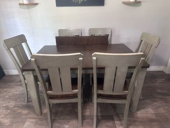 Farmhouse Table with Leaf Extender and 6 chairs