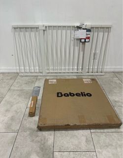 Extra Wide Pet Gate / Baby Gate - Fits Openings 29” - 55”