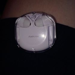 White Acellories Wireless Headphones 
