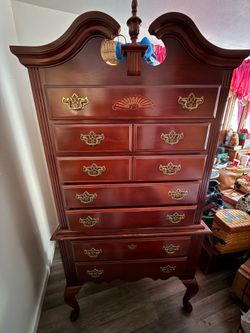 Burgundy dresser 7 drawer 2 piece