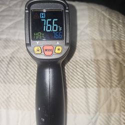 INDUSTRIAL INFRARED THERMOMETER 