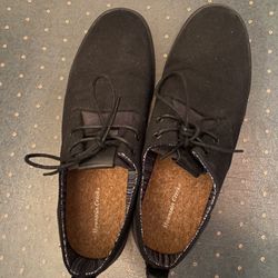 Mountain Creek Black Loafers Size 9