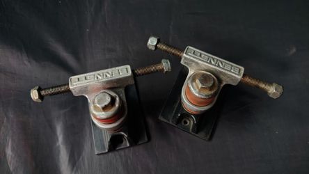 RARE Vintage OG 1975 Bennett 3- Hole Skateboard Trucks - NO CRACKS
