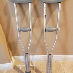 Hugo Mobility Adjustable Crutches Youth Size  For Heights 4'6"-5'2"