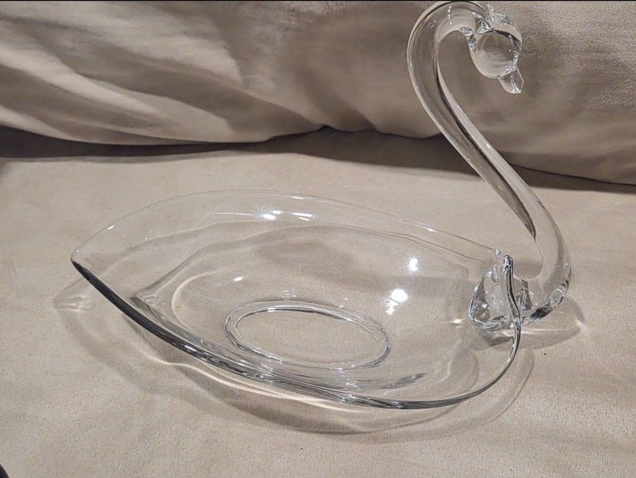 Vintage Duncan & Miller Clear Glass Swan