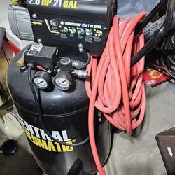 Compressor 21 Gallon  2.5hp 125 Psi Like New