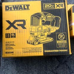 Dewalt Jigsaw And Battery Bundle 