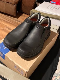 Men’s black leather shoes