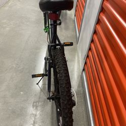 Estoy  Vendiendo estas dos bicicletas es tan en buenas condiciones