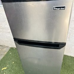 Magic Chef Refrigerator