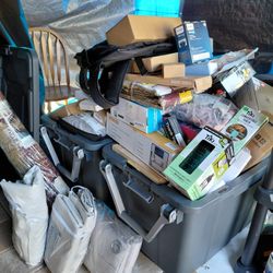 Half A Pallet Lot Over 100 Items 