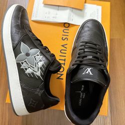 New Luis Vuitton Sneaker Shoes Authentic With Receipt