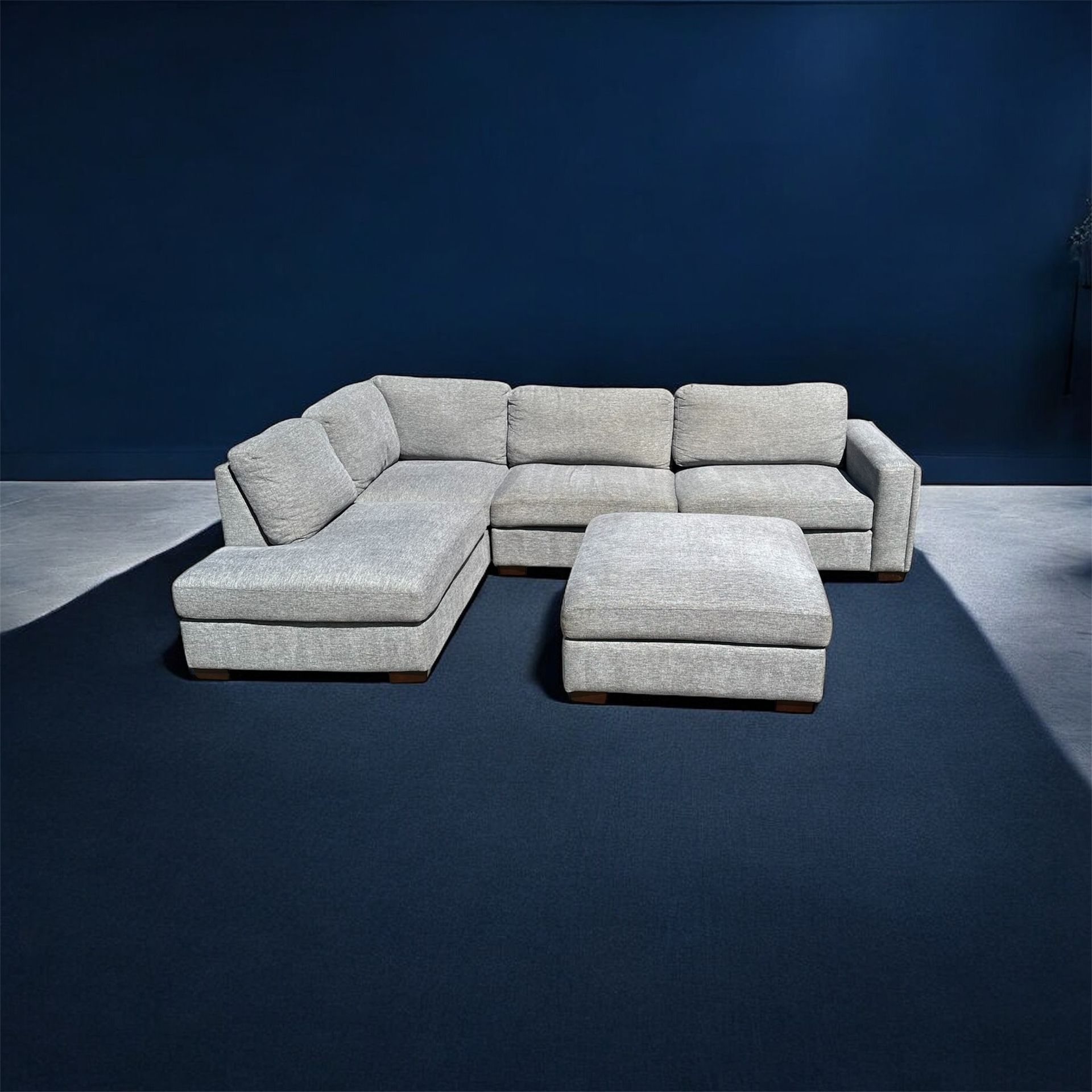 Free Delivery! Grey Sectional Couch with Ottoman