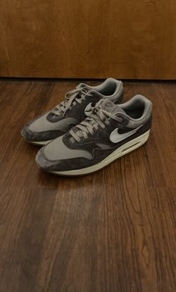 Nike Air Max Gray