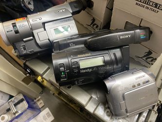 2 Sony Handycam ‘s 