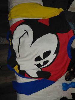 VTG 90's Mickey & Co. Sweatshirt
